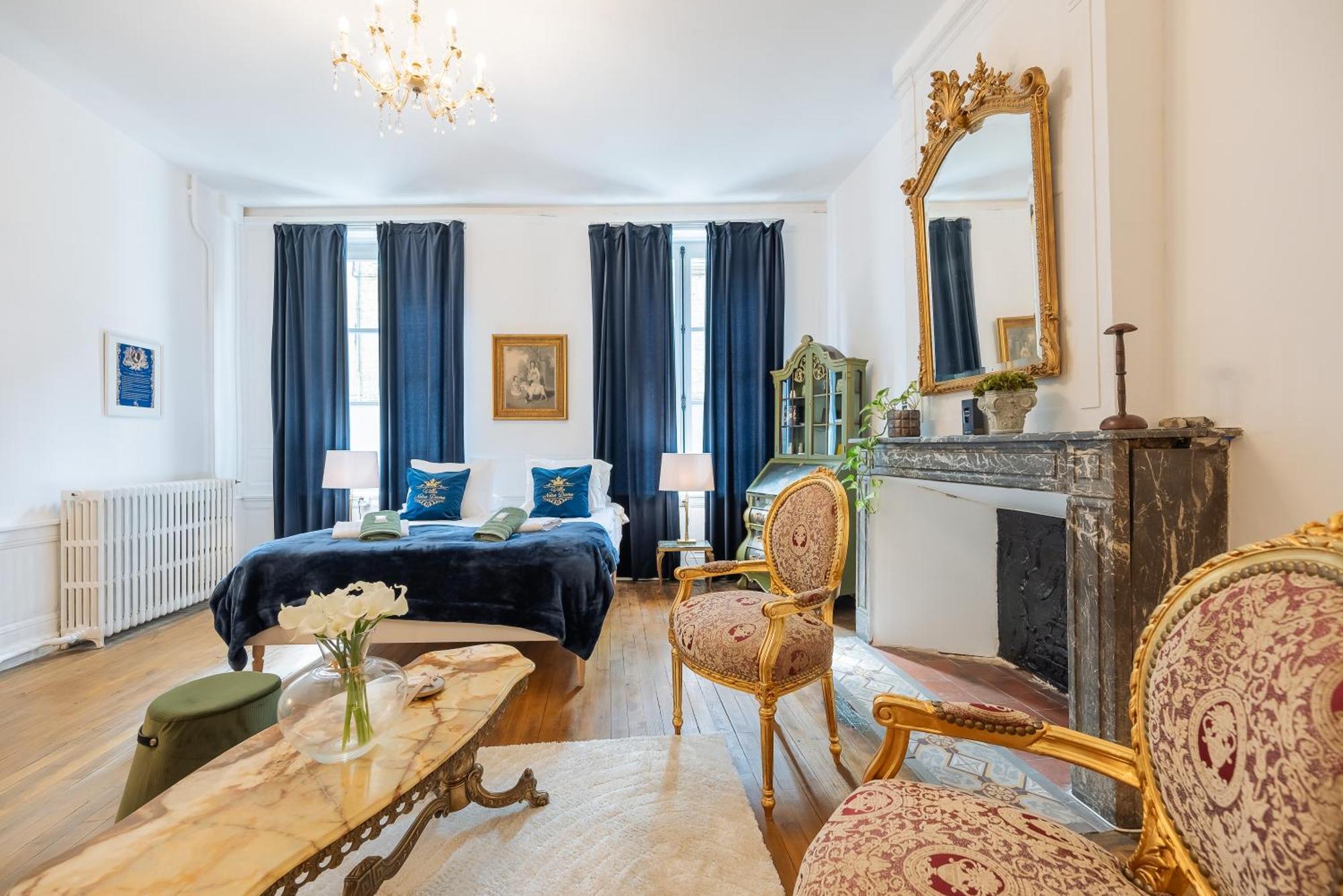 La Suite De Notre Dame Au Pied Du Chateau Fort Sedan Exterior foto